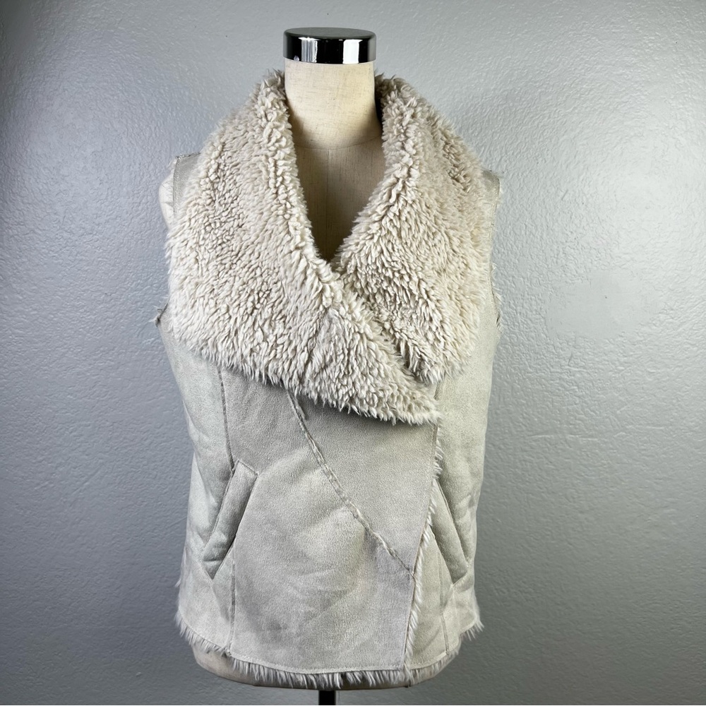 Yaira Ivory Cream Faux Fur Sherpa Vest Furry Lined Size L